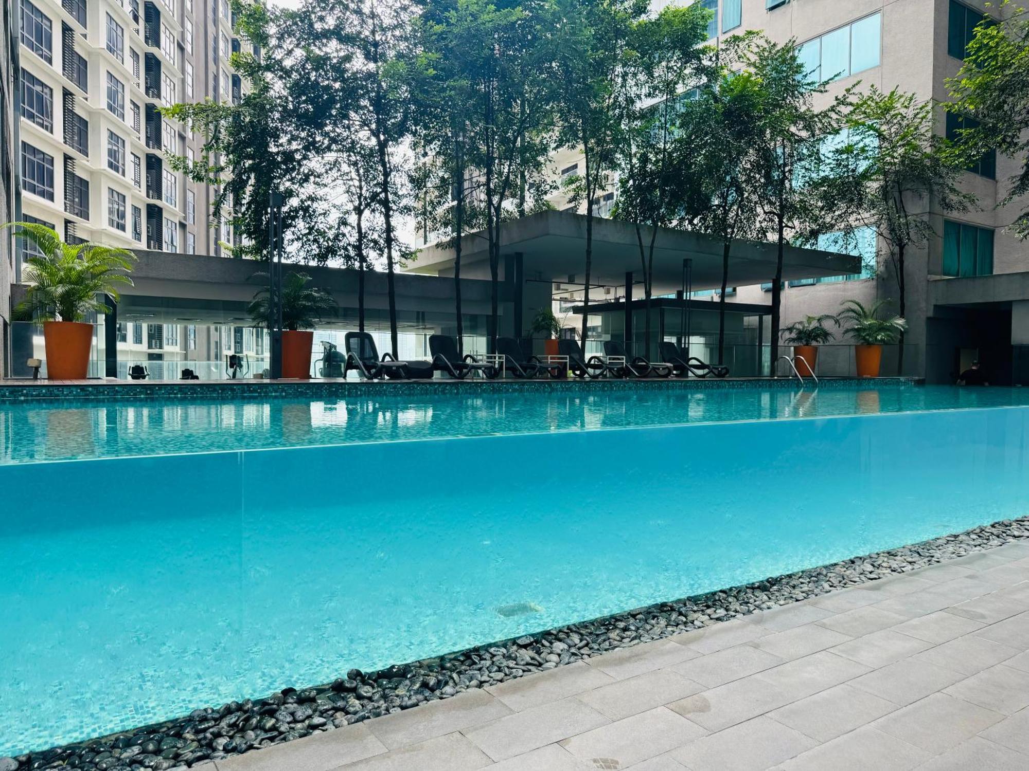 Summer Suites Klcc By Classy Куала-Лумпур Экстерьер фото
